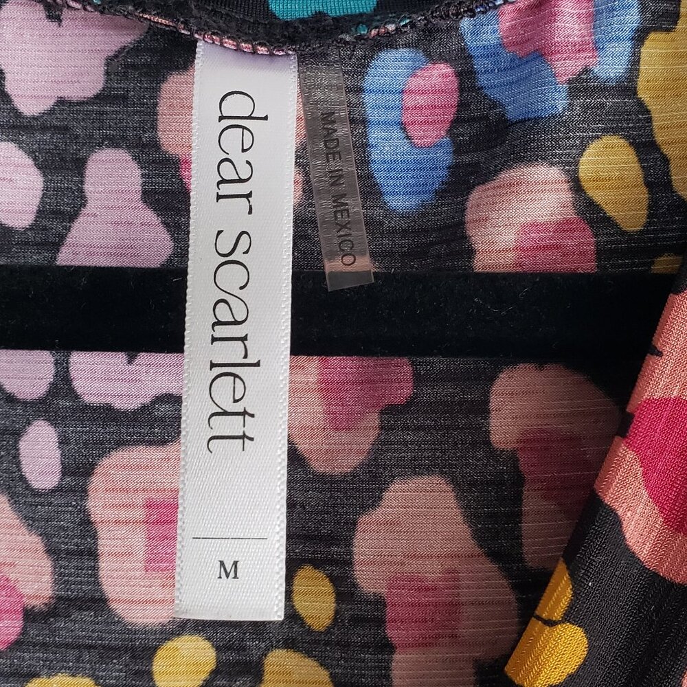 Dear Scarlett 3/4 Sleeve V-Neck Top - Picture 2 of 5
